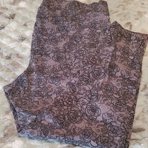 Size 3 Torrid premium leggings in gray and black